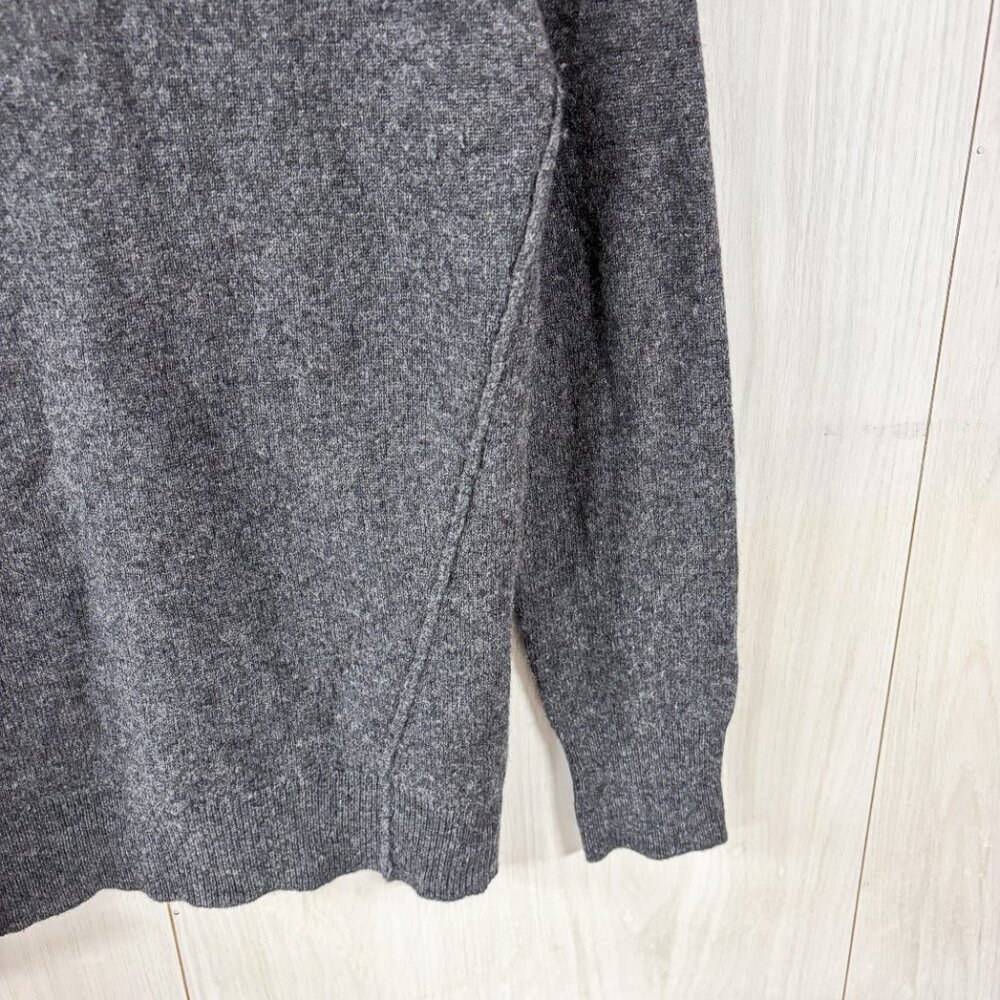 White + Warren 100% Cashmere Crewneck in Dark Heather Grey - Picture 7 of 7